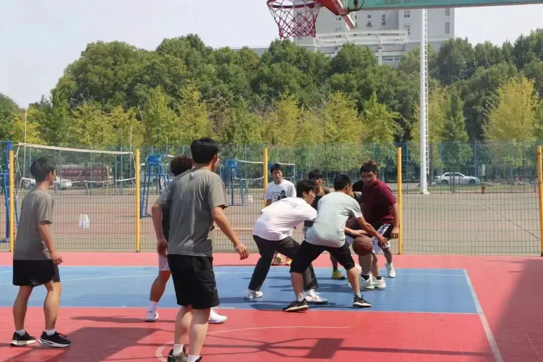 业余篮球运动员如何结合瑜伽提升技能_1
